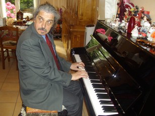 Jean-Pierre MALLET au piano